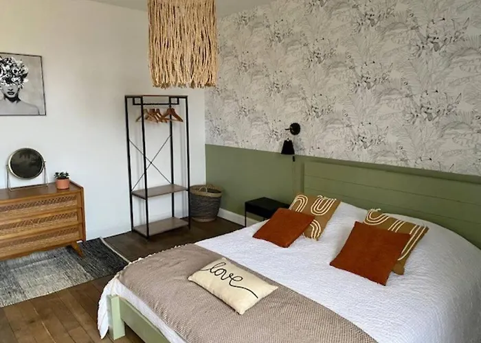 Au Petit Bragard- Triplex Proche Centre Saint-Dizier